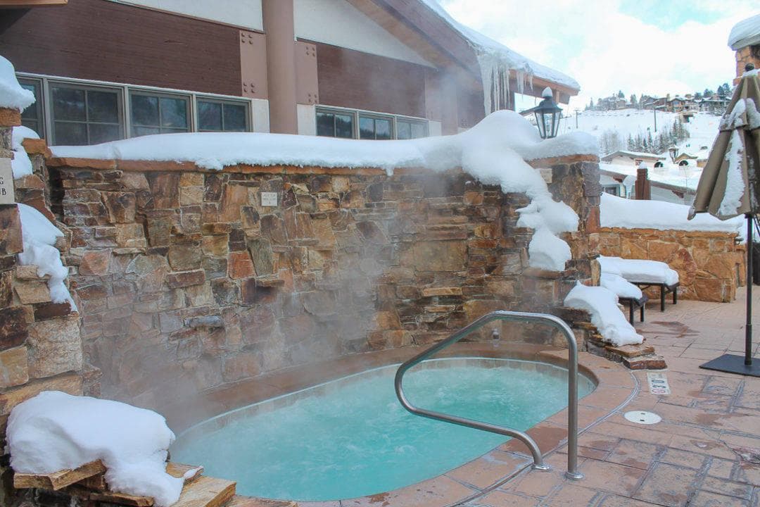 Outdoor hot tub at Align Spa in Park City